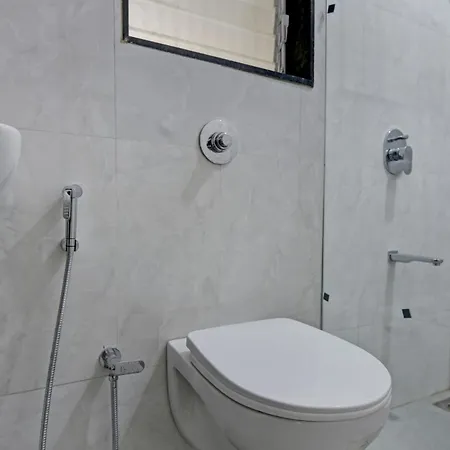 Hsquare Luxury Apartments Goregaon Mumbai Exterior photo